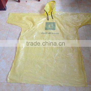 Cheap PE Disposable Yellow Raincoat for Promotion With Logo photo-2