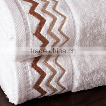 100% cotton yarn-dyed jacquard hotel towel