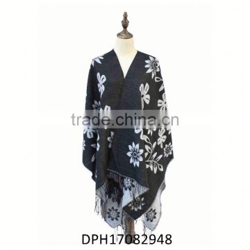 Wholesale hot selling poncho v with fringe