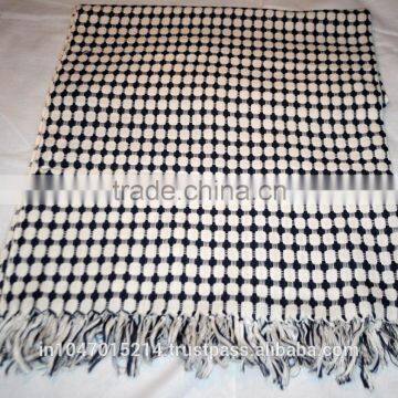 Hand woven bubble towel