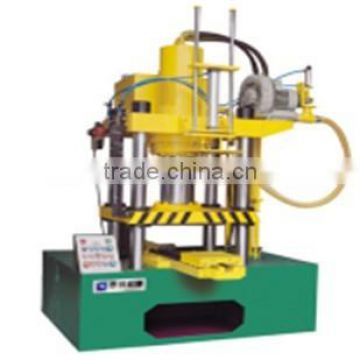 Ceramic tile hydraulic press machine