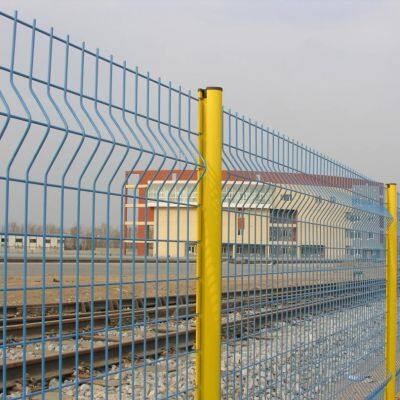 Galvanized 3D Curved Wire Mesh Fence With 5mm Wire Diameter for Industrial Security photo-2