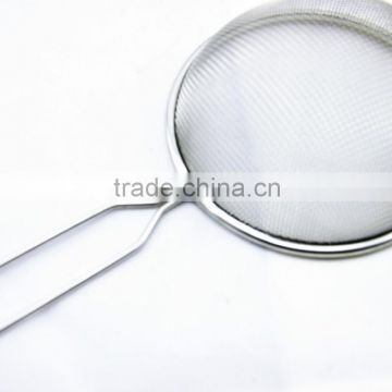 Kitchen mesh strainer