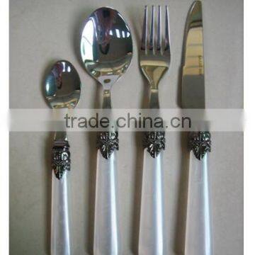 fashion design stainless steel white handle flatware