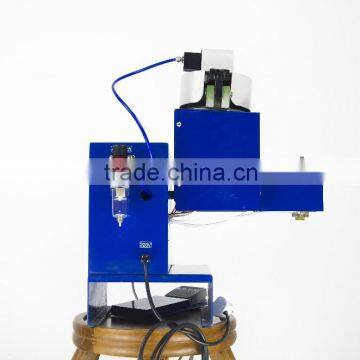 Hot melt glue spraying machine