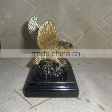 Polyresin Eagle Figure Decoration photo-2