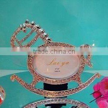 AN366 ANPHY European Style Zinc Alloy Diamond Cute Small Bear Horse Shape Wedding Household Decoration Photo Frame Display Stock photo-3