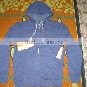 Hoody with earphone