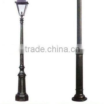 Courtyard lighting pole