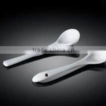 white color porcelain small spoon H7197