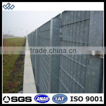 Road safety steel grating fence