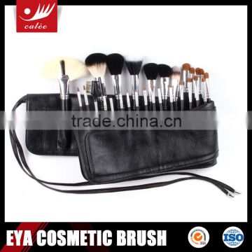 New Pro 28pcs cosmetic makeup brush set with a classic black cosmetic bag