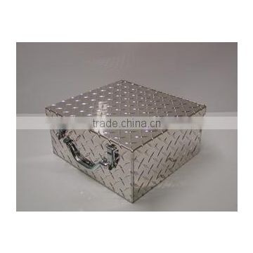 Hot!Beautiful appearance Aluminum alloy tool box with lid,OEM manufacture direct