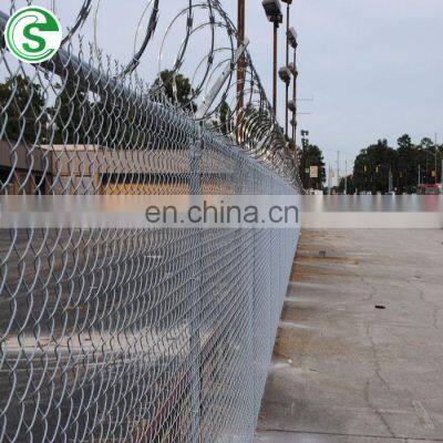 Cyclone fence chain link diamond wire galvanized chain link fencing wholesale