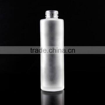Wholesale Empty 100ml 120ml 150ml Frosted Glass Bottle for Cosmetic With Spray Pump Stock photo-4