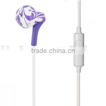 with 3.5mm jack and microphone earphone / headphone