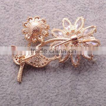 Fashion Elegant Women Flower Brooch Gold Plated Crystal Brooch Mother's Day Gift / photo-5