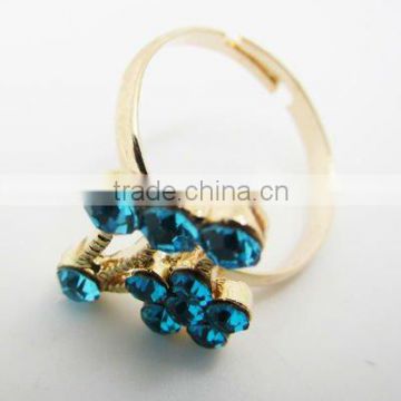 Fashion rhinestone flower rings,Finger ring for women,2013 new design rings