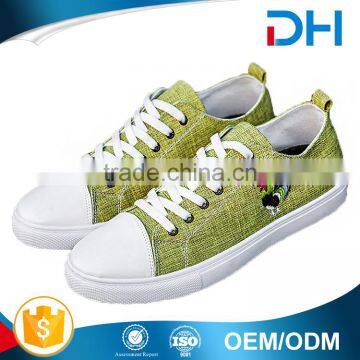 Lace-up Man's Rooster Embroidery Breathable Casual Bulk Latest Canvas Shoes photo-3