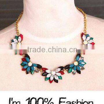 Fashion Jewelry Retro Simple Bright Exquisite Popular Crystal Alloymulti color Flower Charm gold chain Necklace