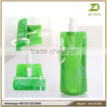Foldable plastic water bottle with lock plastic sports drinking bottle promotional gift ZDS1746