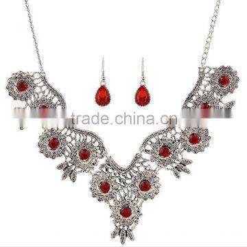 Vintage Flower Carved Hollow New Fashion Statement Bib Collar Pendant Necklace Earrings Set