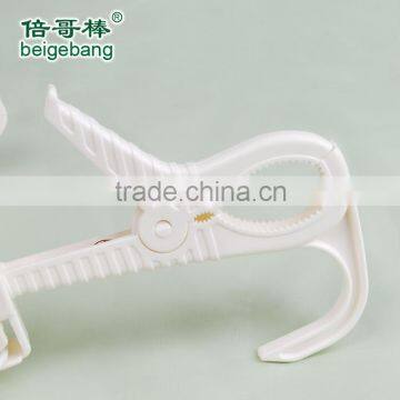 Plastic Cloth Hanger & Hook photo-5