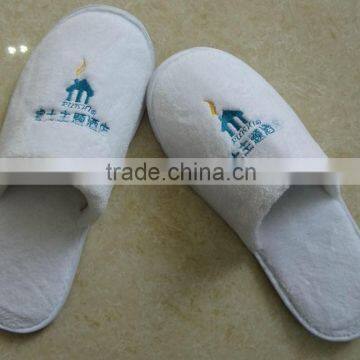 Comfortable White Coral Fleece Hotel Bathroom Slippers For Bedroom