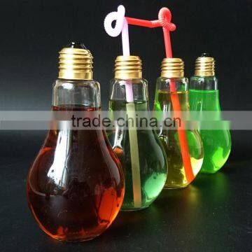 400Ml Light Bulb Novelty Drinking Glasses With Straw - Ideal For Soft Drinks, Beers, Cocktails & Rum Based Long Drinks