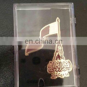 Customized Gold Metal Qatar Flag Lapel Pin With Gift Box