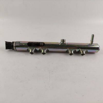 ISF3.8 Diesel Engine Spare Parts Common Rail Manifold Fuel Injection 5259689