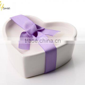 New Arrival Ceramic Jar Scented Candle/ Heart shape scented candle/ heart shape candle/ soy wax