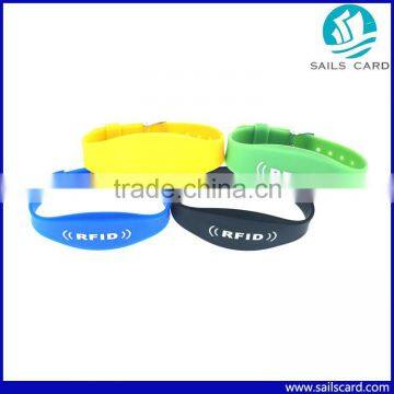 Fashion125 KHZ T5557 RFID silicone wristband for lock