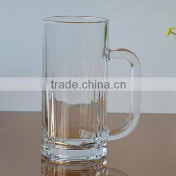 Clear beer glass with handle