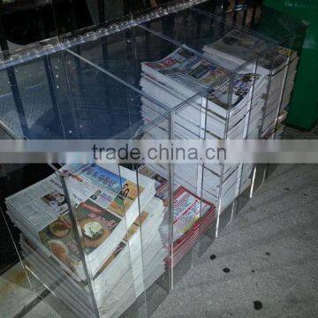 Dump bin style newspaper stand (AD-G029)