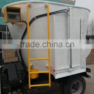 4 WHEELdriving Best Quality 4M3 Vertical Feed Mixer Truck/tractor photo-4