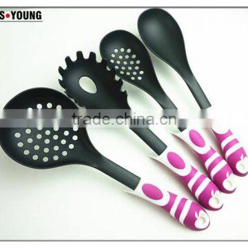 33057 Kitchen Cooking Utensils With Built-in Stand