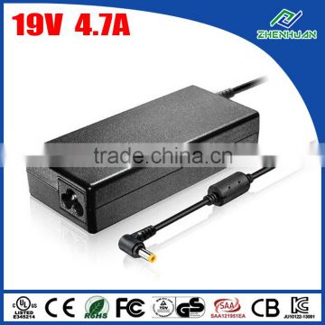 Laptop AC adapter 19V 4.7A 90W with UL CUL CE SAA RoHS certified