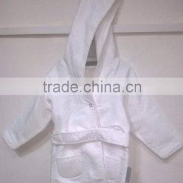 HOODED BATH ROBE
