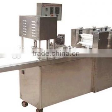 Knife cut steamed bread machine