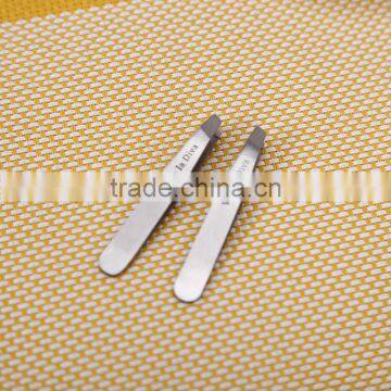 Factory Directly Sale Logo Laser 430 Stainless Steel Eyebrow Tweezer in Beauty Salon photo-3