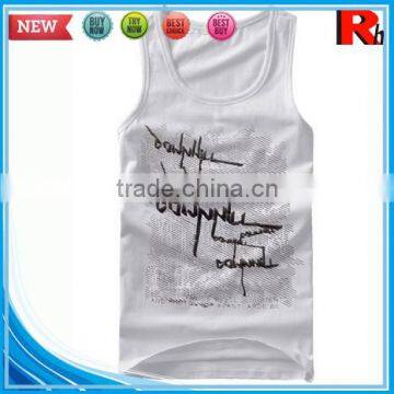 China Custom Wholesale Men Polyester Screen Printed Loose Fit Sports Tank Tops photo-5