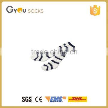 New fashion black and white stripes 100%Cotton casual socks in high quality