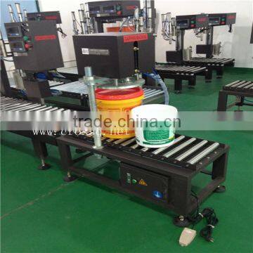 Plastic Lids Pressing Machine photo-5