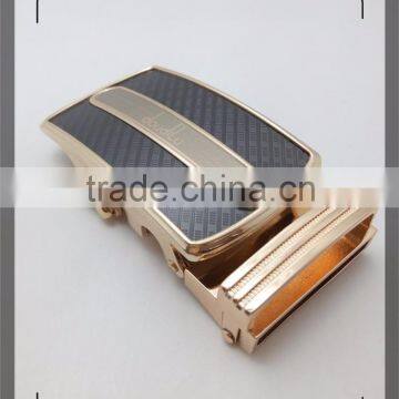 Automatic belt buckle