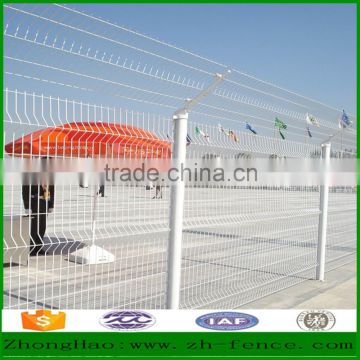 PVC coated /hot dipped galvanized triangle bending fence