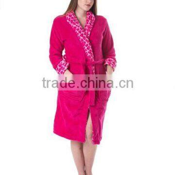 Women's Print Collar Solid Plush Robe--Pink