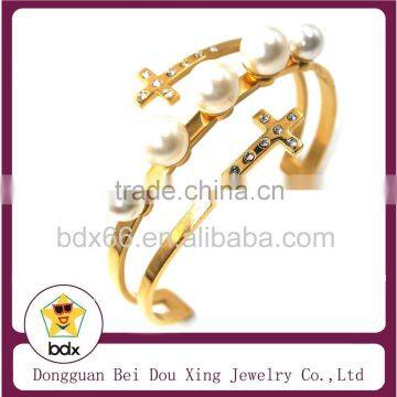 Support Custom Design Gold Plated Stainless Steel Religious Inlay Shiny Crystal Cross Cuff Bangle With White Pearls For Womens