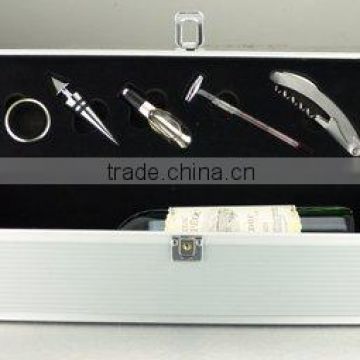 WINE BOX WITH ACCSEEORIES IN ALUMINIUM BOX