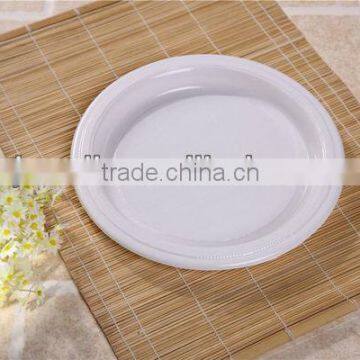 Disposable designer plastic plate for dinner